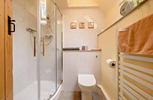 Pentrefelin House | Coach House Cottage - Three Bedroom House, Sleeps 5