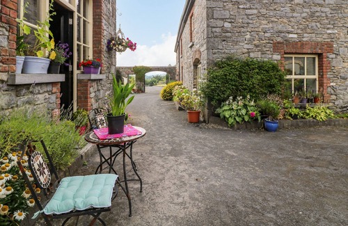County Laois House | COACH HOUSE, family friendly in Borris-In-Ossory, County Laois