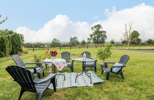 County Laois House | COACH HOUSE, family friendly in Borris-In-Ossory, County Laois