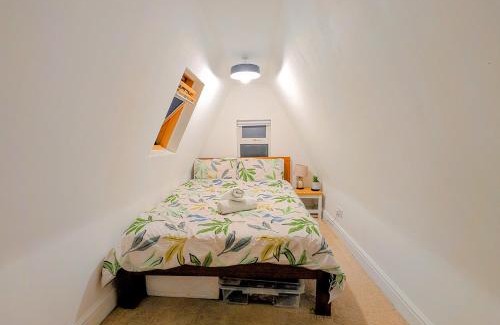 Brixton Hill Apartment | Coach House in Brixton