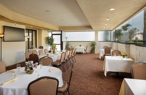 Burbank Hotel | Coast Anabelle Hotel