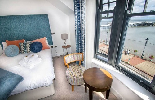 Penarth Hotel | Coastal Bliss at its Finest - Seaview Double Room