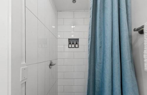 Gulfport Apartment | Coastal Cabana Studio - Close to beach and Mississippi City