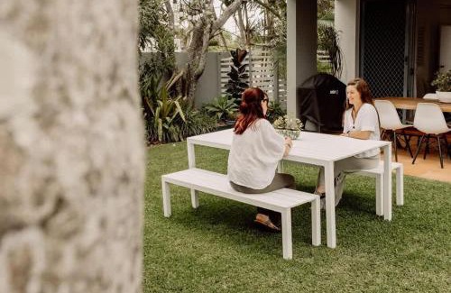 Marcoola Apartment | Coastal Charm - Pet & family friendly