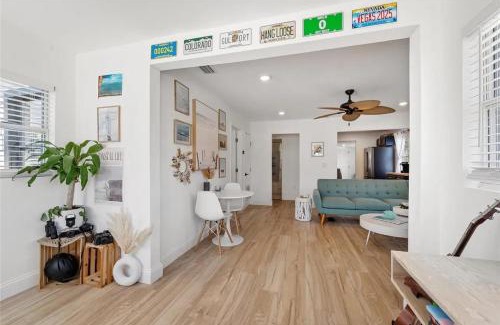 Childs Park Apartment | Coastal Comfort 2BR Getaway St Pete