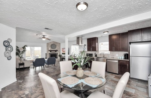 League City House | Coastal Comfort: Moments from the Boardwalk w/gated boat parking!