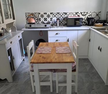 Reebok Apartment | Coastal Cottage