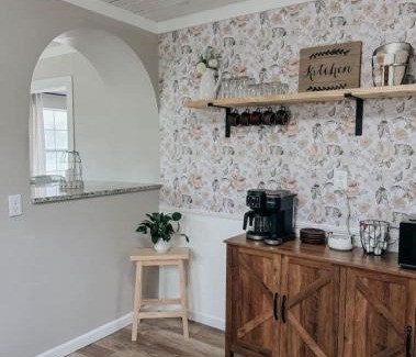 Southport House | Coastal Farmhouse - Pet Friendly and Quiet Location