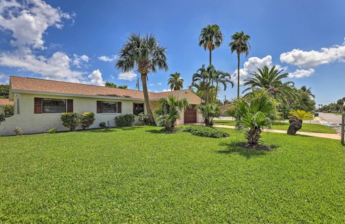 South Sea Village House | Coastal Home w/ Lanai, < 1 Mi to Melbourne Beach!