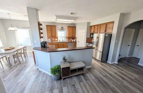 League City House | Coastal Home with Neighborhood Fishing Pier