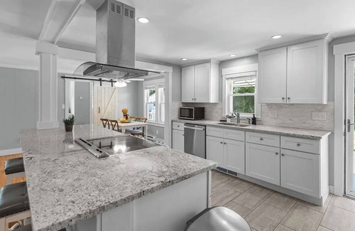 Narragansett House | Coastal Living Meets Modern Comfort!