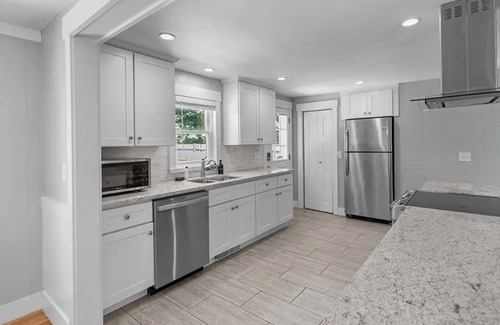 Narragansett House | Coastal Living Meets Modern Comfort!