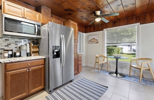 Lakeside Point House | Coastal oasis of Lantana