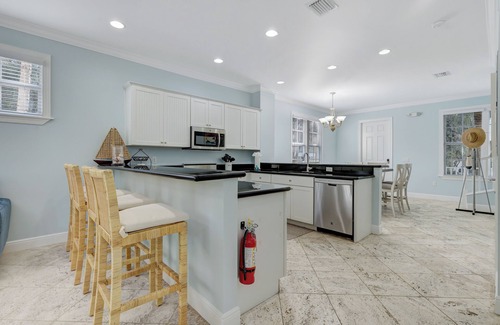 Islamorada House | Coastal Paradise in Anglers Reef-Gated Yard, Beaches, Ocean Toys included,