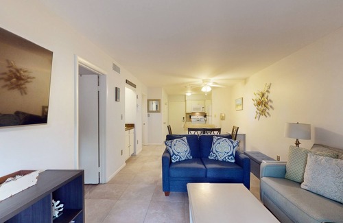 Folly Field Condo | Coastal Retreat with Patio, Shared Pools, Tennis & Playground - Walk to Beach