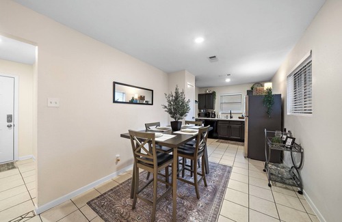 El Lago House | Coastal Seabrook Retreat near Kemah & NASA