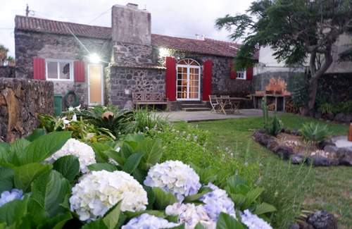 Capelas House | Coastal Trail cottage, home in mind