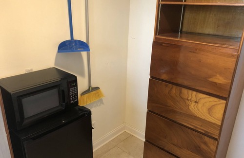 Bajura House | Coastal Views 5 minutes to the beach