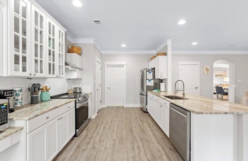 Emerald Waters Village House | Coastal91-Free Golf Cart-Pet Friendly-Pool Table