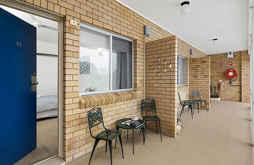 Sawtell Apartment | Coasters 29 is a motel-style studio situated in the beach-side village of Sawtell, only 250 metres f