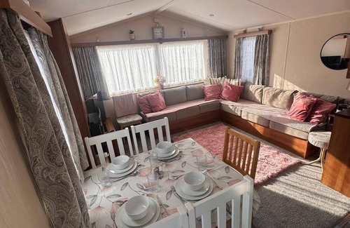 Ingoldmells House | Coastfields HF11 Beautiful Spacious Caravan