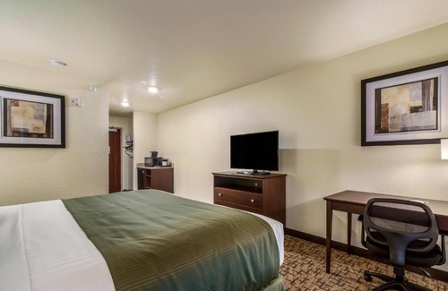 Victor Hotel | Cobblestone Hotel & Suites - Victor