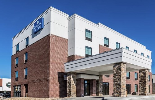 Waverly Hotel | Cobblestone Inn and Suites Waverly