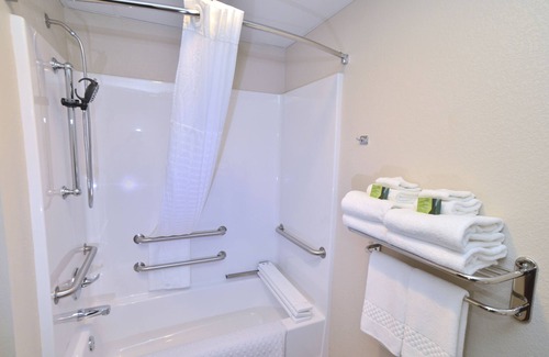 Manning Hotel | Cobblestone Inn & Suites - Manning