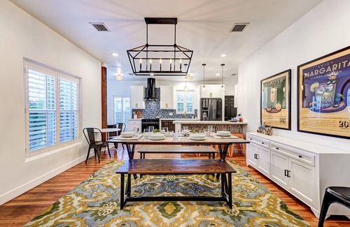 Encanto House | Cocktails & Cacti | Year-Round Pool + Hot Tub