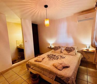 La Saline Les Bains Apartment | Cocon Romantique