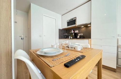 Quartier Centre Ville Apartment | Cocoon Apartment Massy M10 proche Orly