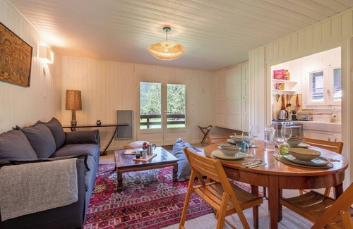 Les Praz-de-Chamonix Ski Chalet | Cocooning small chaming chalet with garden