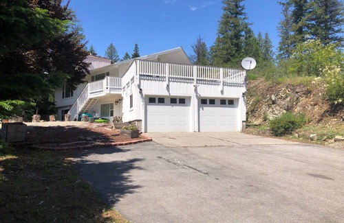 Shoshone County House | Coeur d'Alene River Haven! Fish, Float, Hike & Ski