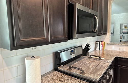 Boerne House | COLD AC! Relax in comfort at Spacious Simplicity-modern amenities with spa!