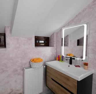 Dorna Arini Cabin | Cold River Resort