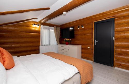 Dorna Arini Cabin | Cold River Resort