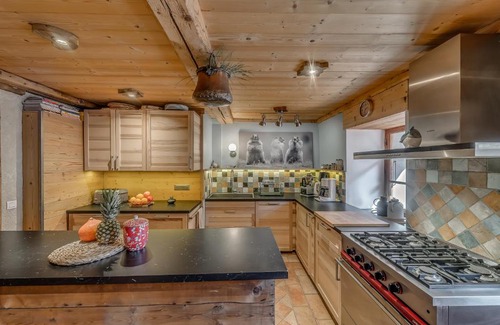 Les Brevieres Ski Chalet | Colettine