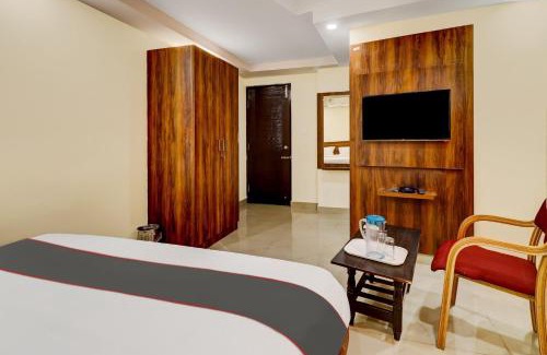 Rajajinagar Hotel | Collection O Hemadri Residency