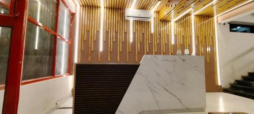 Narsampet Hotel | Collection O Narsampet Crossway Telangana Formerly Hotel Silver Moon