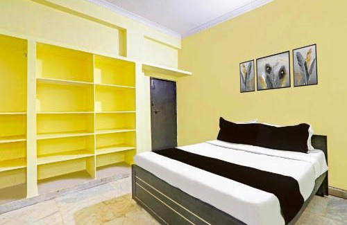 Hyderabad Hotel | Collection O Near Dilsuknagar Metro