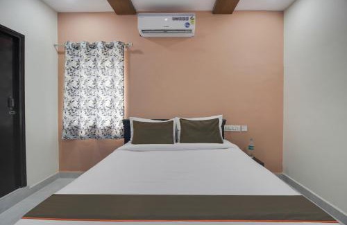 Manikonda Hotel | Collection O SIRI GRAND INN