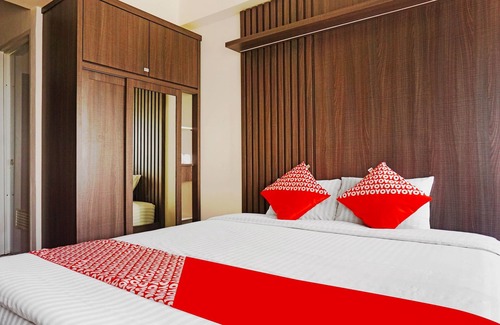 Gunung Putri Hotel | Collection O SSR Apartemen Gunung Putri Square
