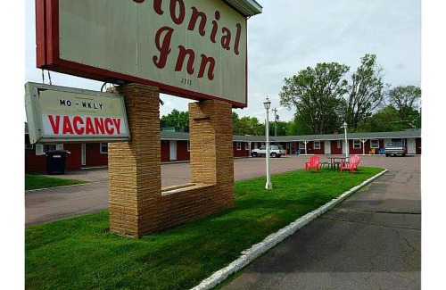 New Ulm Hotel | Colonial Inn Extended Stay by OYO New Ulm