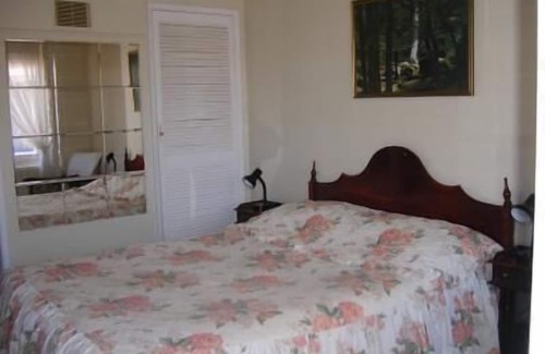 South Geelong Hotel | Colonial Lodge Motel Geelong