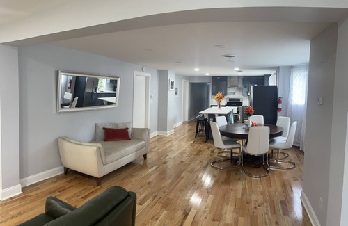 Utica House | Colonial Oasis of Peace 5 Guest