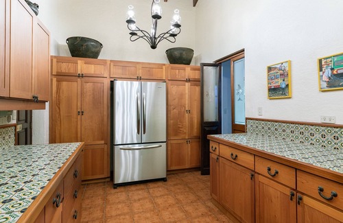 Antigua Guatemala Villa | Colonial Villa And Guest House With Pool in Gated Community