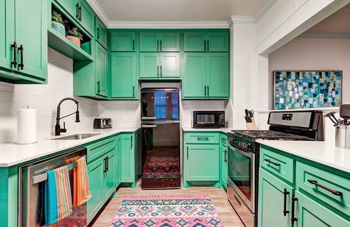 Central Oklahoma City House | Color Pop Cottage - Half mile from Plaza district