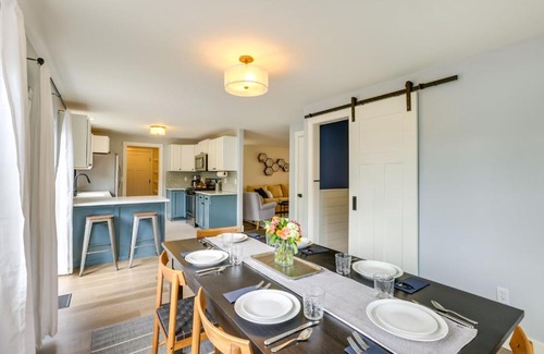 Mountain View District House | Colorful Bend Home with Yard and Fire Pit!