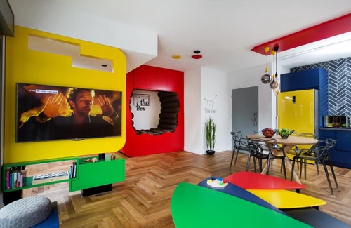 Haifa Apartment | Colorful BNB apartment