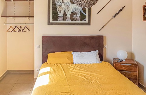 Marennes House | Colorful house invites to explore the Atlantic coast.